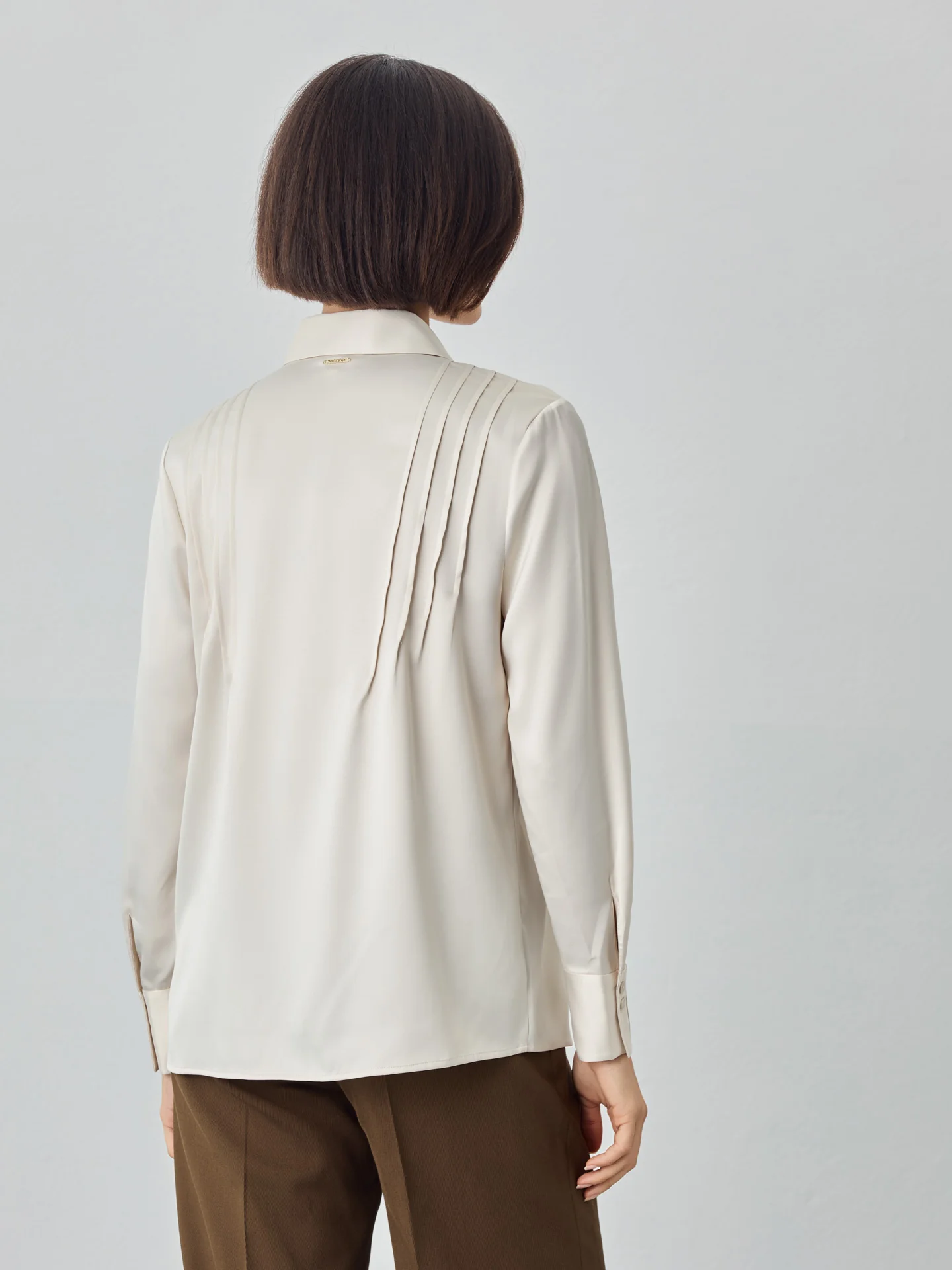Blouse In Satin Fabric With Pleats Details - Image 3
