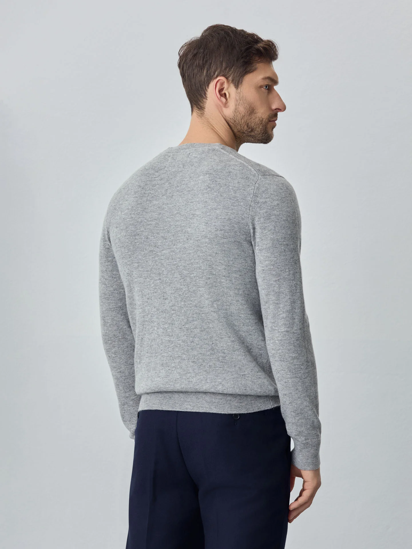 Machine Washable V-Neck Sweater With Long Sleeves In Lambswool Blend - Image 12