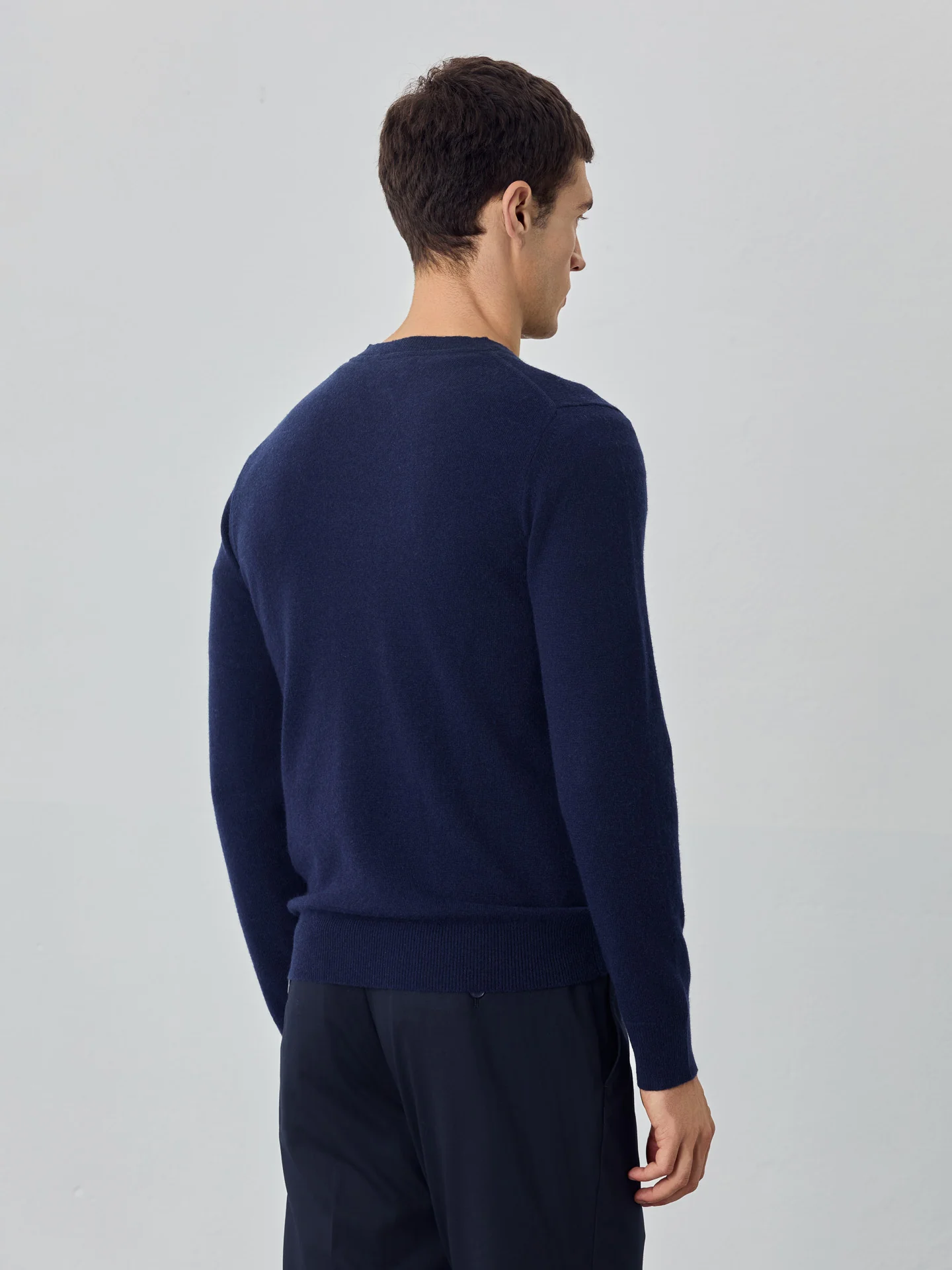 Machine Washable V-Neck Sweater With Long Sleeves In Lambswool Blend - Image 6
