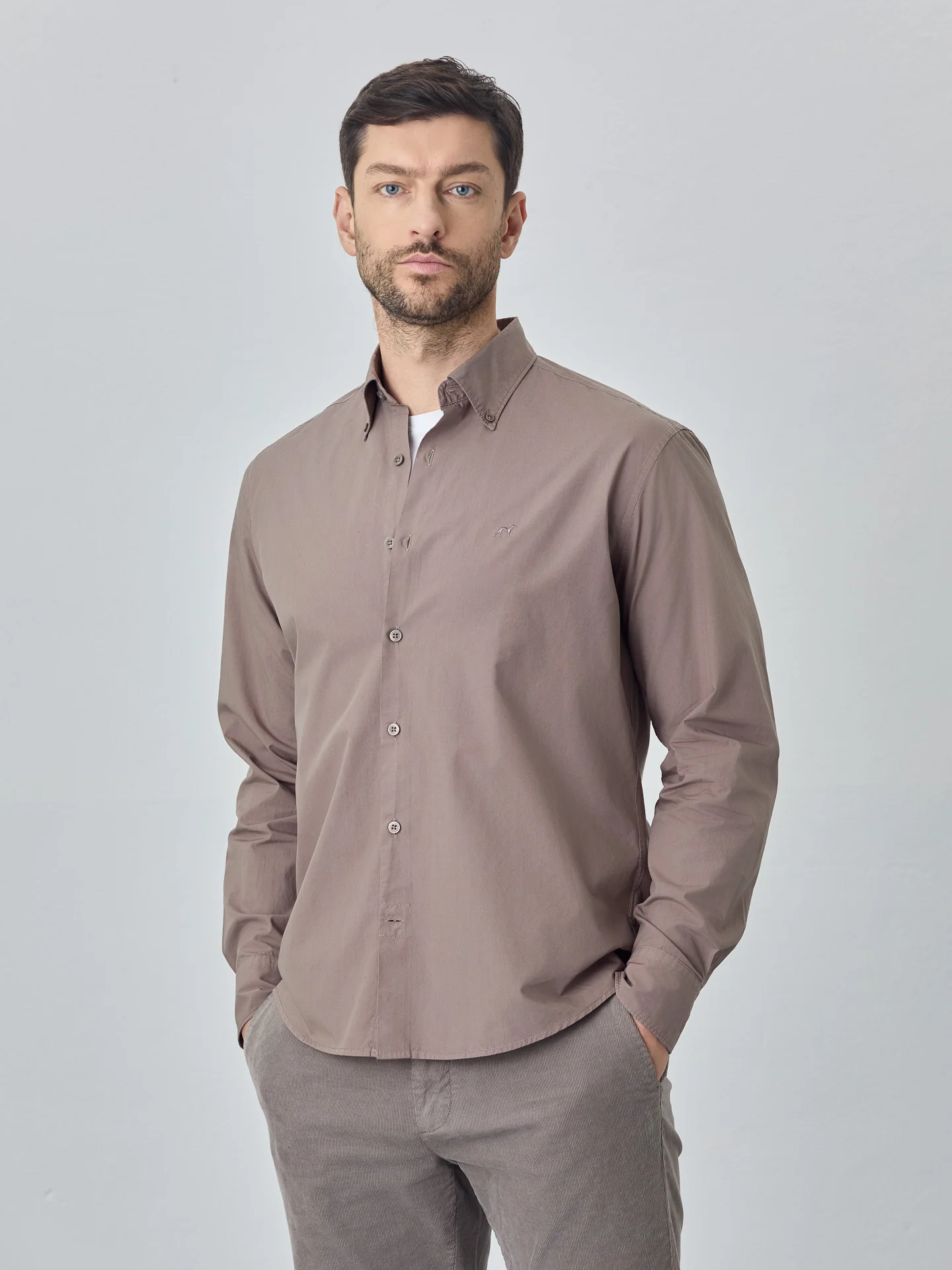 Regular fit poplin over dye shirt - Image 9