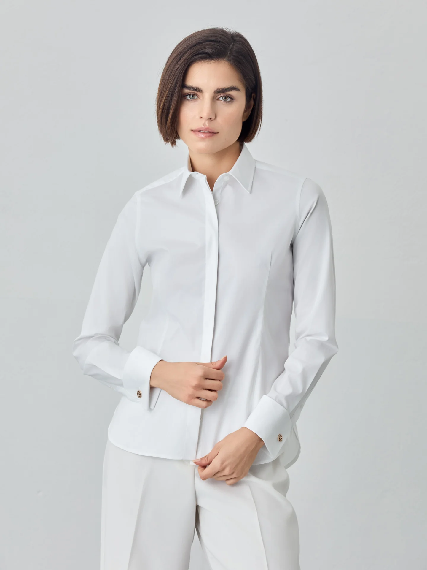 Slim Fit Plain Poplin Comfort Shirt With Gold Cuffs Buttons - Image 3