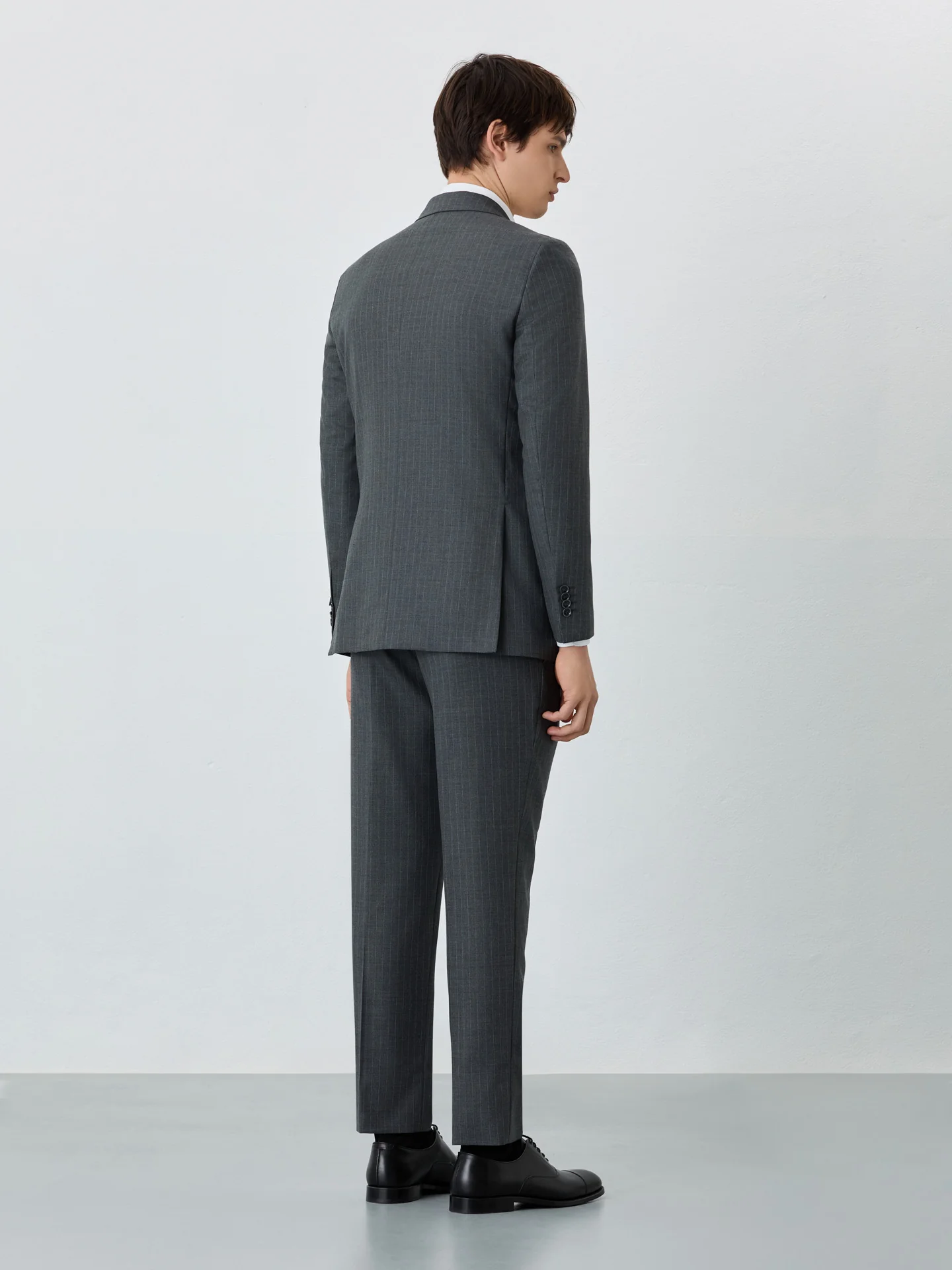 Slim Fit Premium Suit In Wool - Image 3