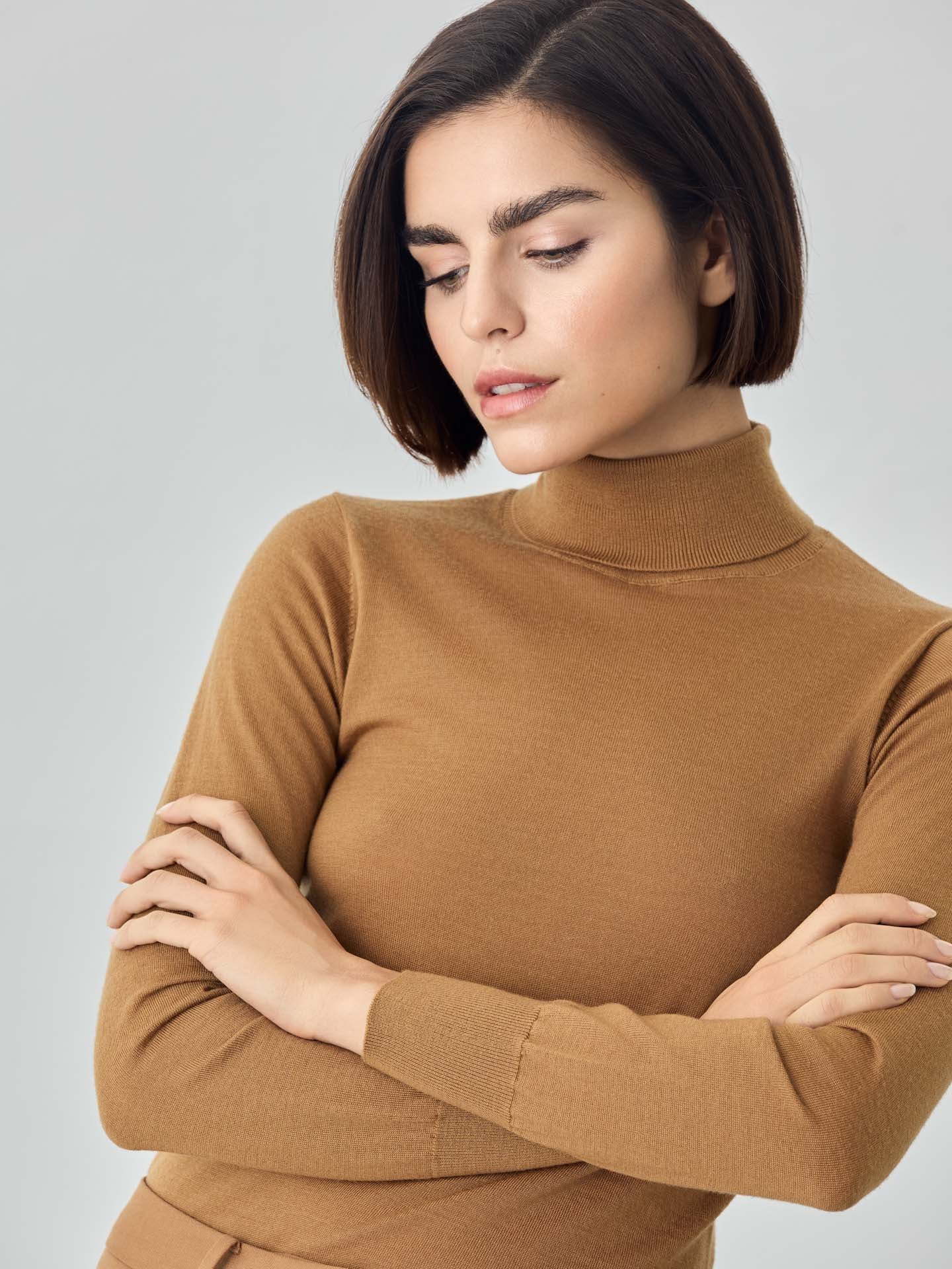 Turtle Neck Merino Wool Sweater - Image 4