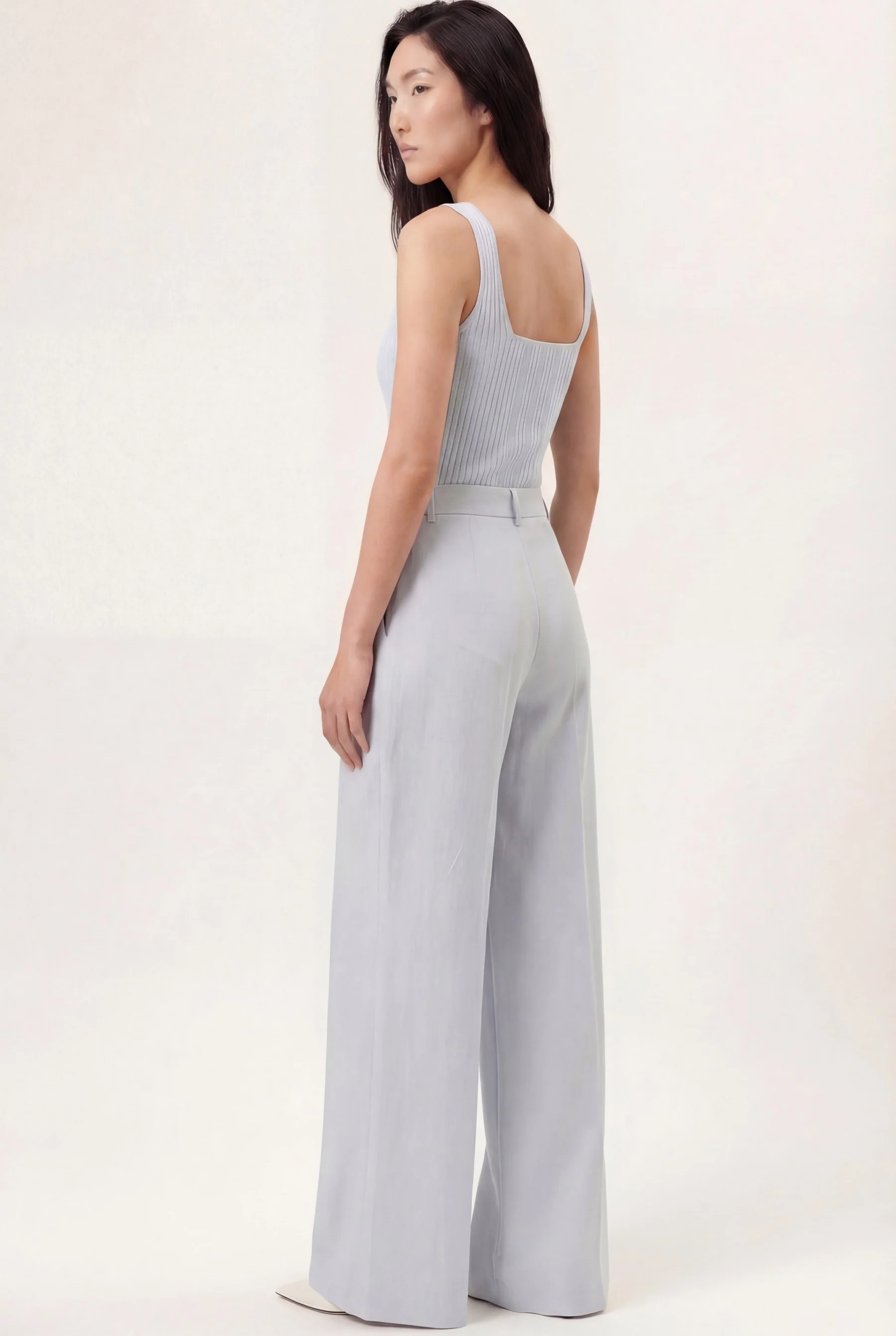 Wide Leg Trousers In Tencel And Linen Blend With Inverted Pleats - Image 4